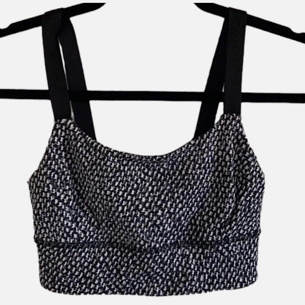 Lululemon Sports Bra Power Luxtreme Printed Black & White Size 2 Racerback